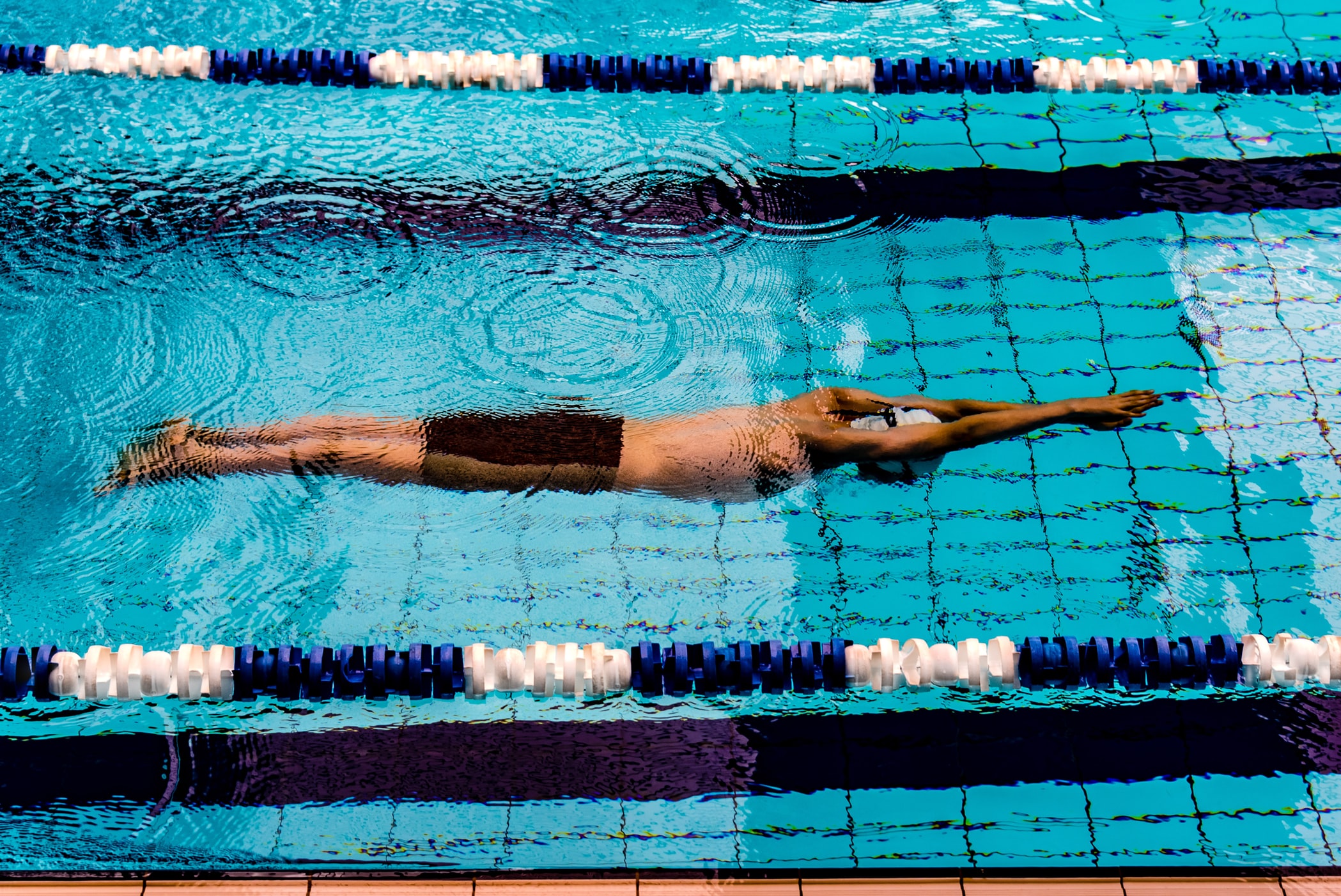 Abducción horizontal como predictor de lesiones de hombro en jóvenes nadadores